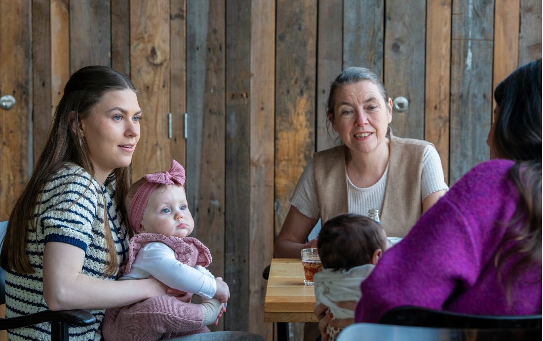 sophie en karin (mama café) persoonlijke aandacht